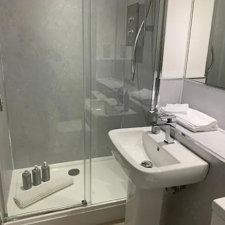 Corstorphine Townhouse: Spacious Stay Near Murrayfield with Garden Edinburgh Exterior photo